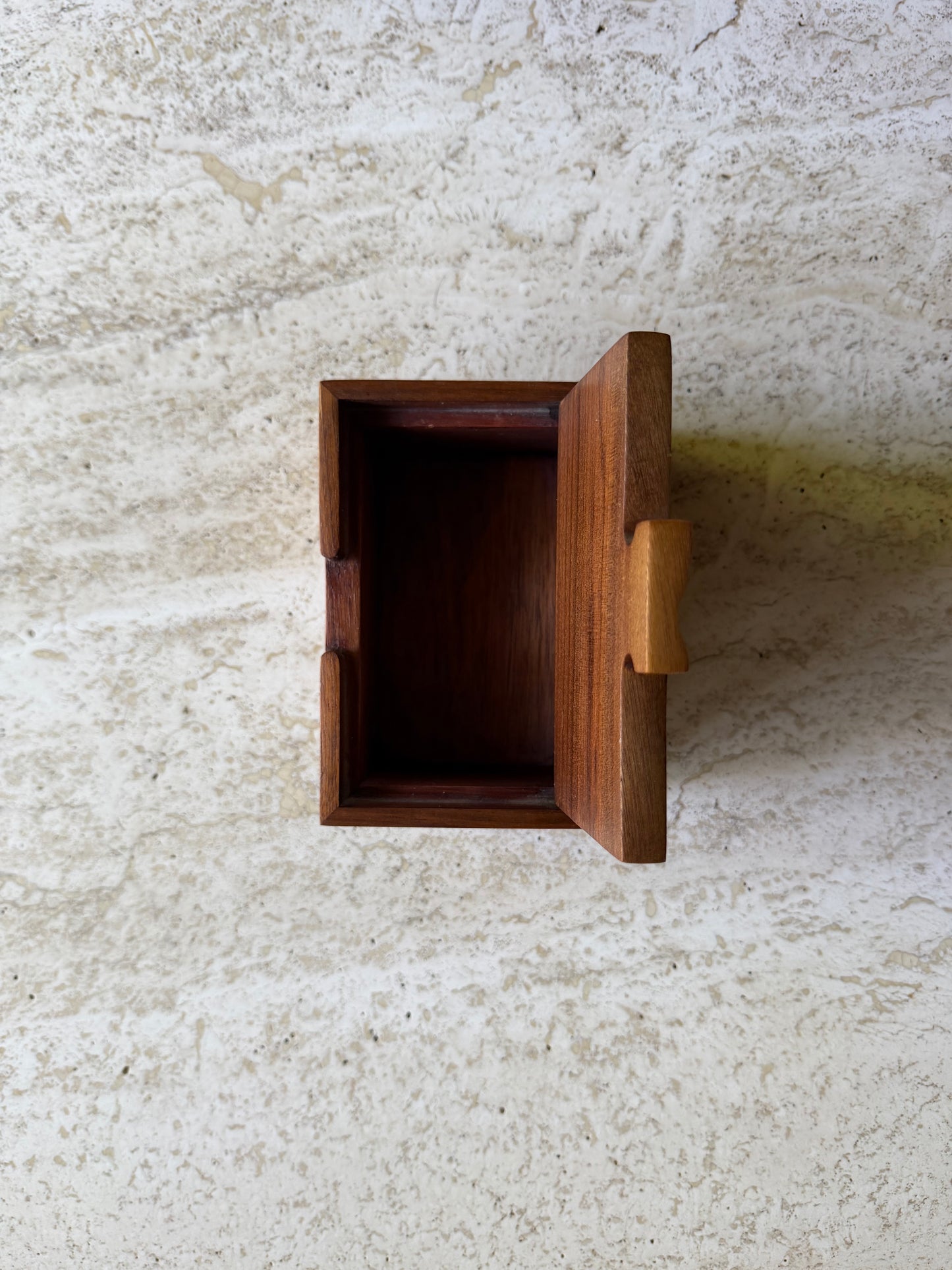 Vintage 1980’s Studio Craft Walnut Etched Box by Peter Kwasniewski
