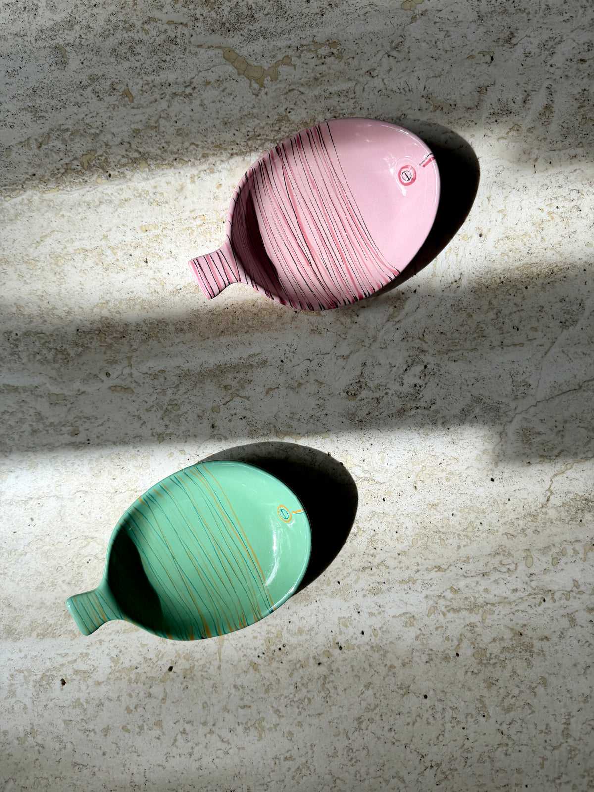 Early 1950’s Aldo Londi for Bitossi for Goodfriend Imports Pink and Green Pair of Ceramic Fish Trays