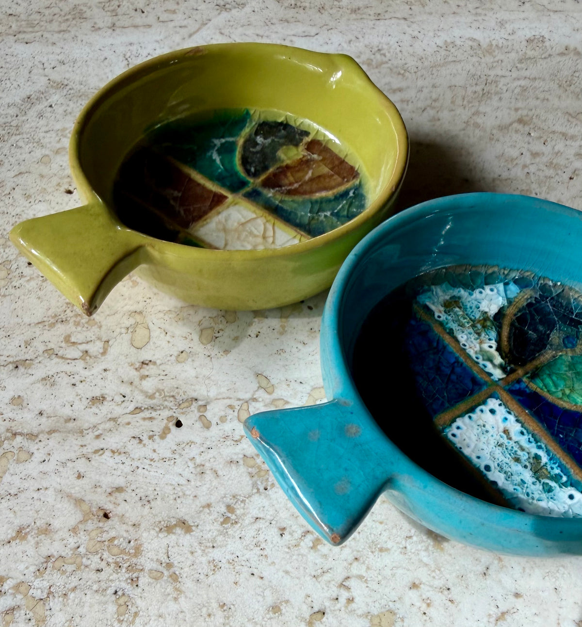 Early 1950’s Aldo Londi for Bitossi Fritte decor yellow-green and blue “Fritte” decor pair of ceramic fish trays for Goodfriend Imports