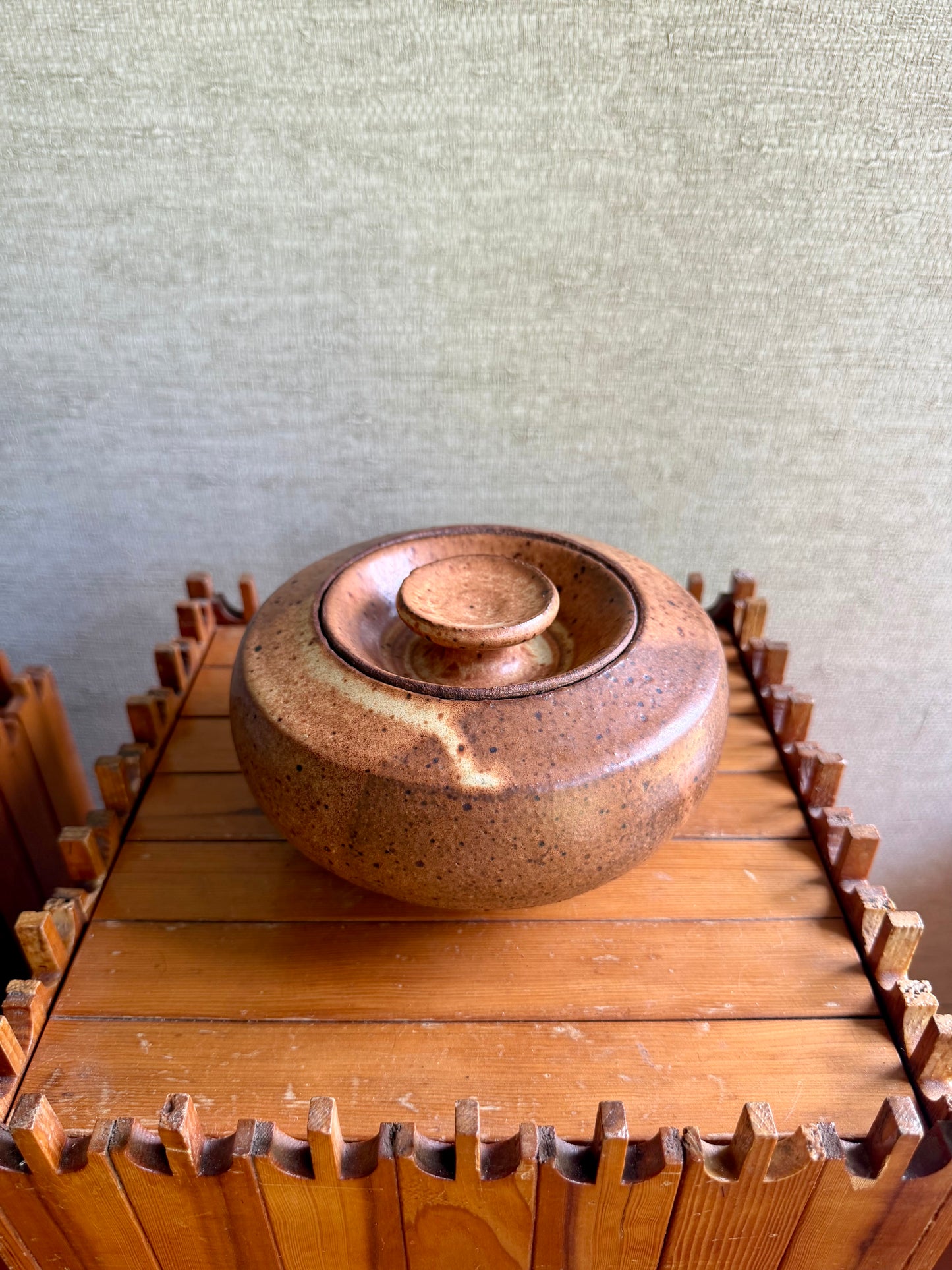 Vintage Handmade One-of-a-Kind Lidded Stoneware Pottery Vessel Bowl by Cleveland Potter George Roby, ca. 1966