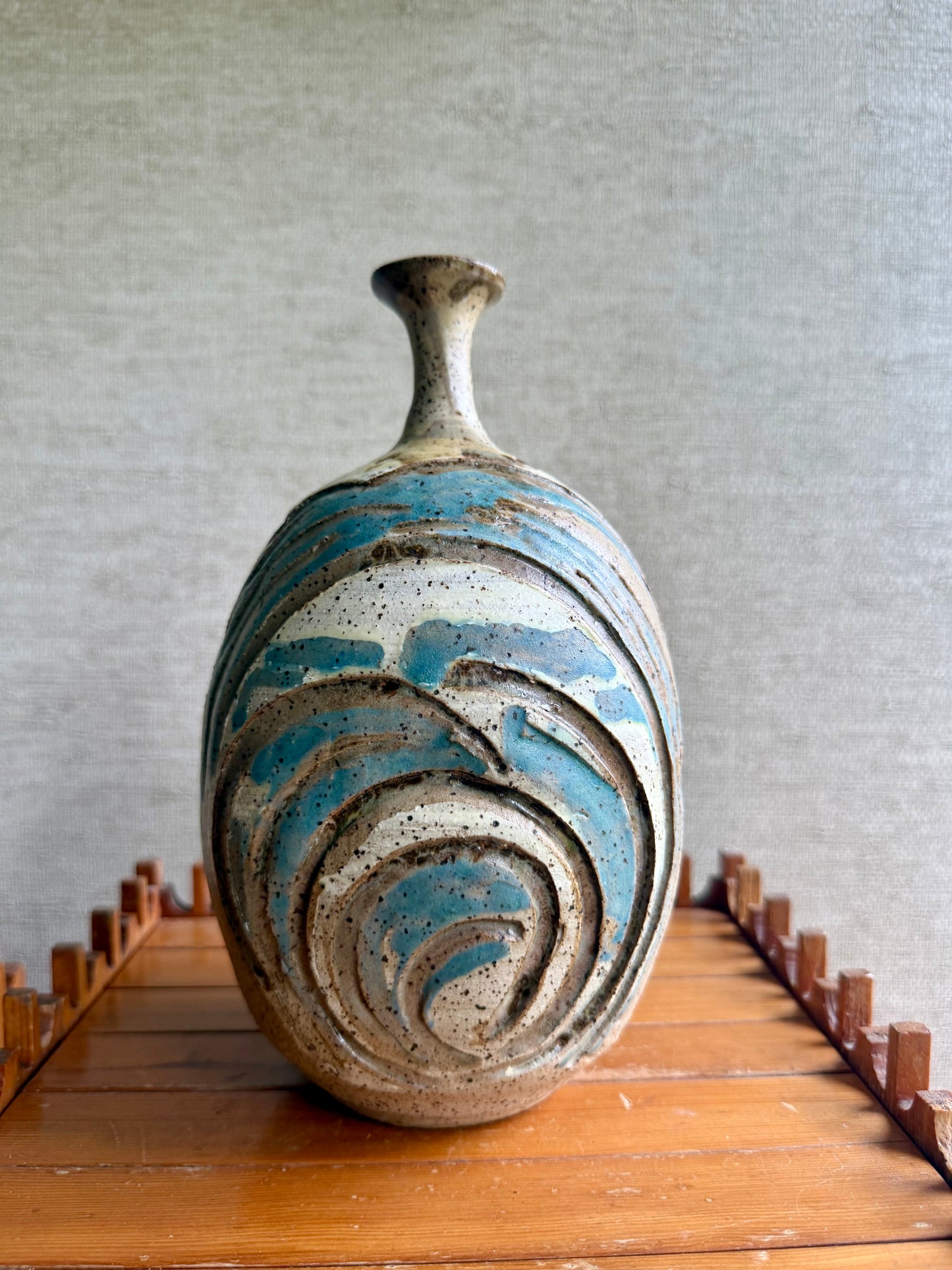 Vintage Handmade One-of-a-Kind White Blue Abstract Stoneware Bottle Vase by Viviane Roux, ca. 1971
