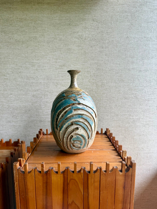 Vintage Handmade One-of-a-Kind White Blue Abstract Stoneware Bottle Vase by Viviane Roux, ca. 1971
